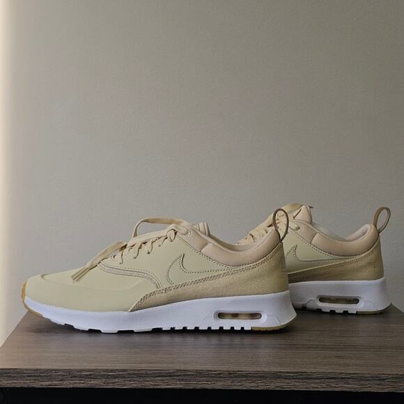 Nike Women's Air Max Thea Premium Leather Sneakers Size 7.5  NWT - Picture 1 of 7
